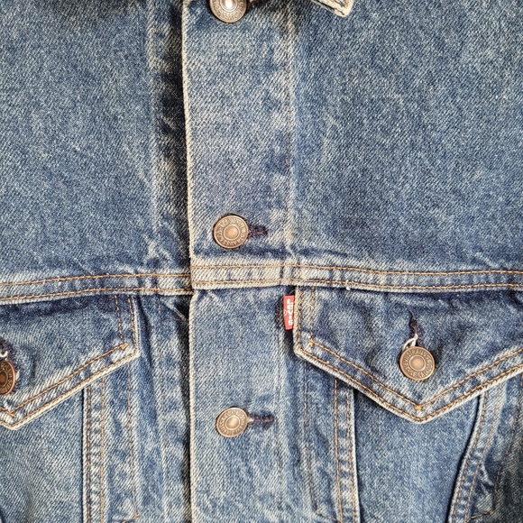 SOLD Vintage Levi's Jean Jacket - Picture 11 of 11
